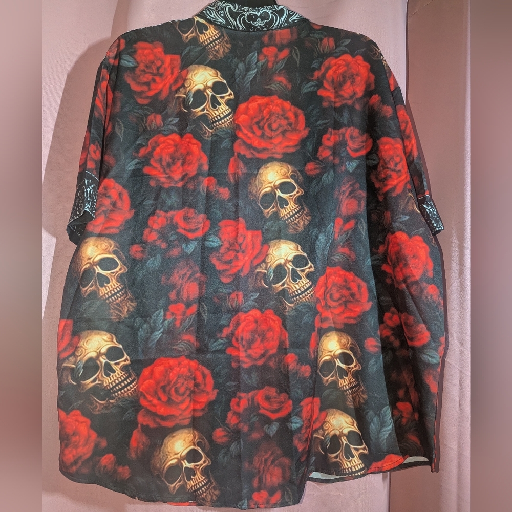 Skull & Roses Collared Button Down 2XL (Runs Small) - Picture 4 of 10